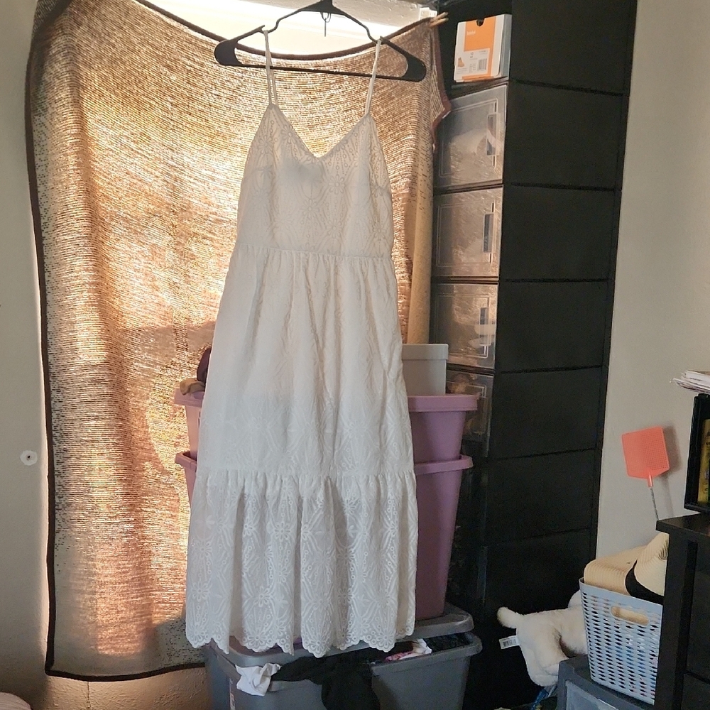 Chic White Lace Maxi Dress